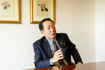 山下 信典 氏